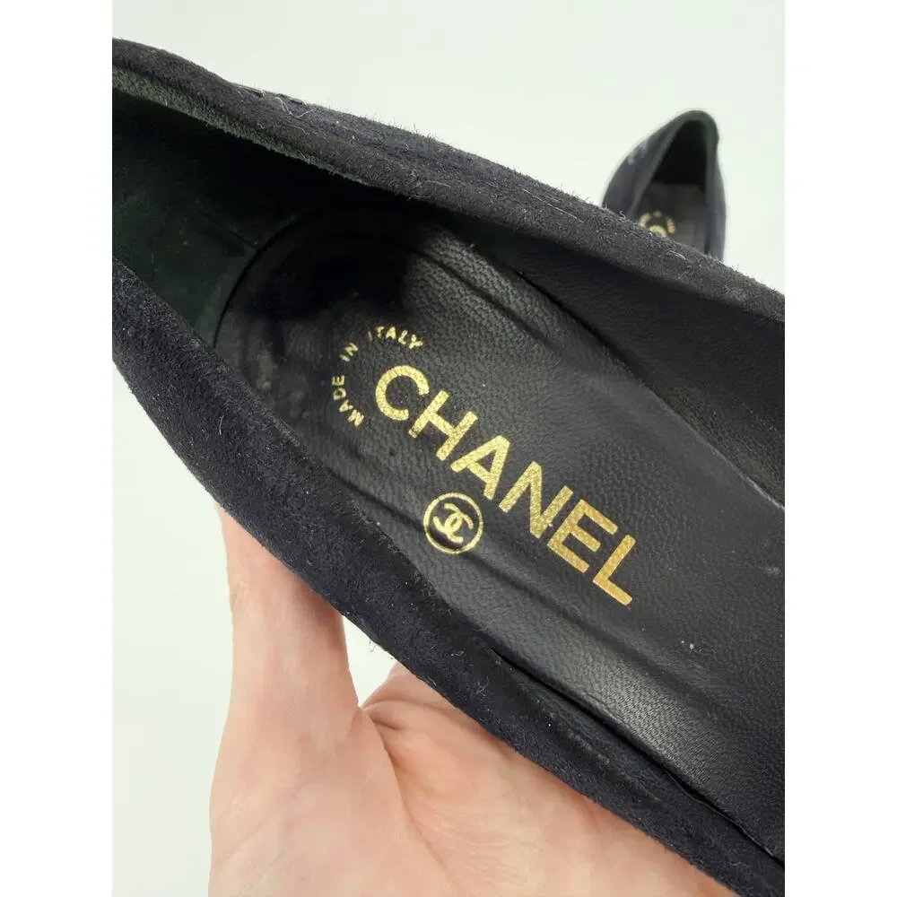 Chanel Black Suede Patent Cap Toe Platform Pumps CC Logo Heel Shoes 39.5 US 9